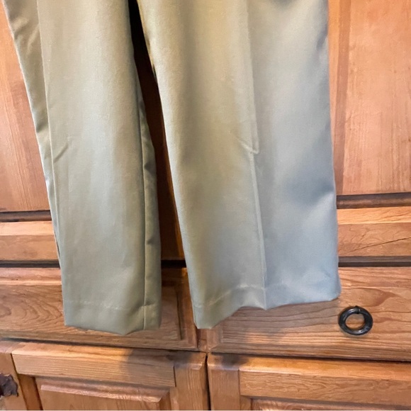 Women's Alfred Dunner Classic Fit Sage Green Elastic Waist Stretch Size 18 NEW - Picture 3 of 8